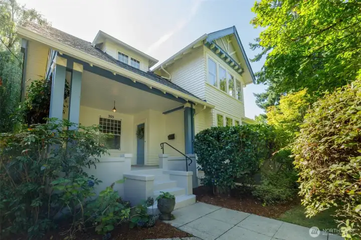 Come on by for a visit and take some time to stroll around the neighborhood or sit on the porch for a spell. Welcome home to South Capitol!