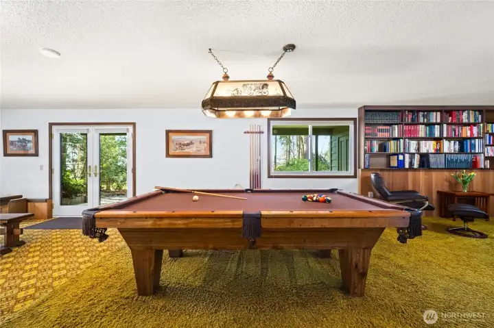 Pool table included in sale