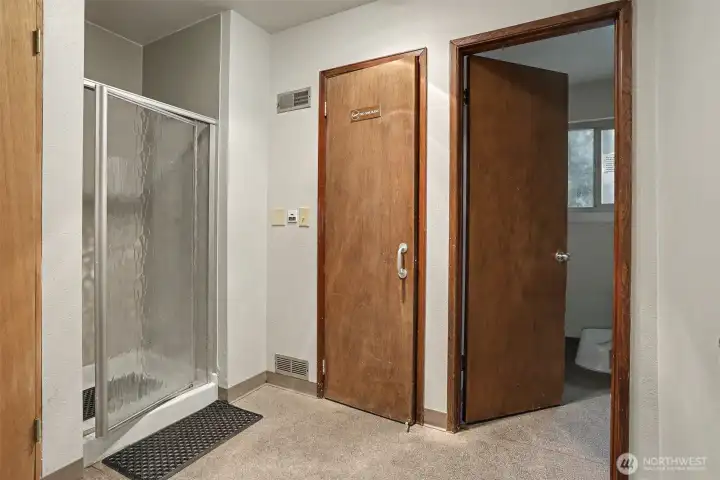 Pool Chnaging Room