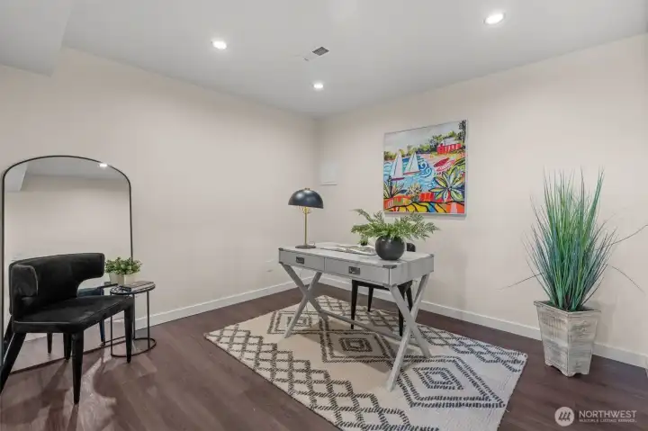Finished room/Office