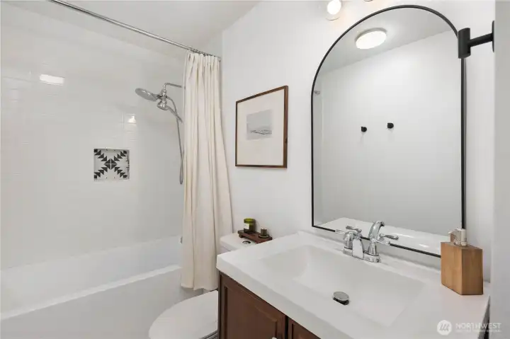 Updated bathroom, vanity, floors