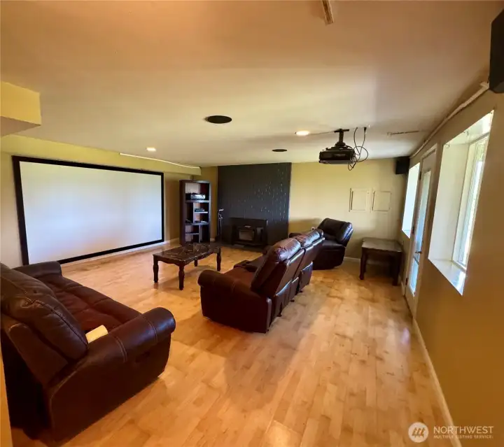 Theater entertainment/family room