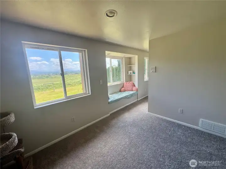 2nd Suite with Full Bath