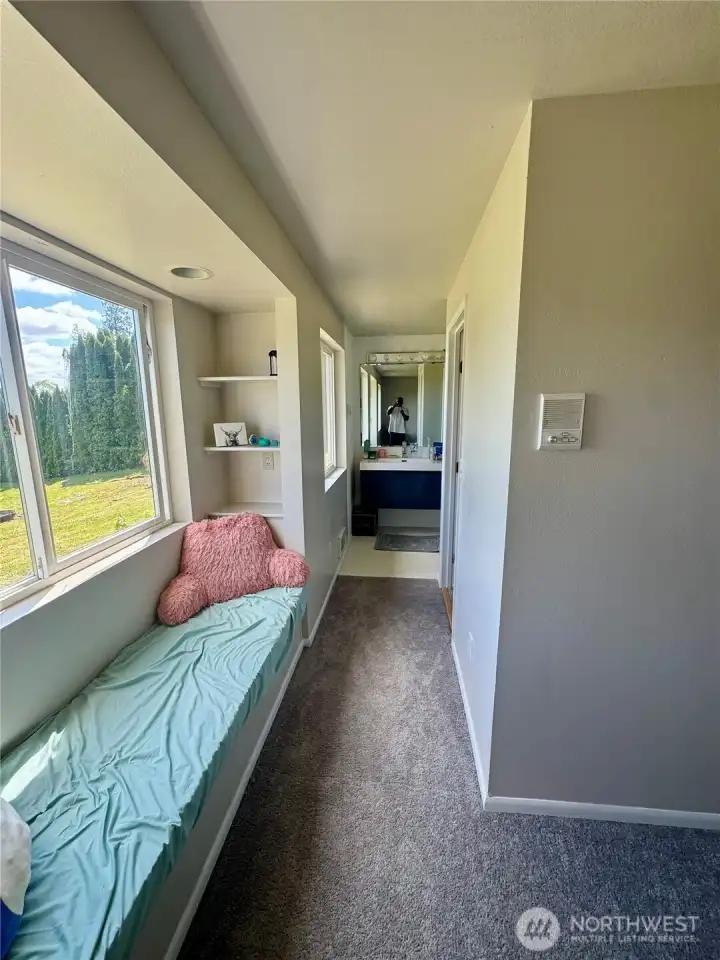 2nd Suite with Full Bath