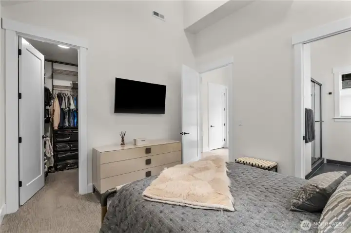 Master bedroom with walk in closet Master bedroom with walk in closet