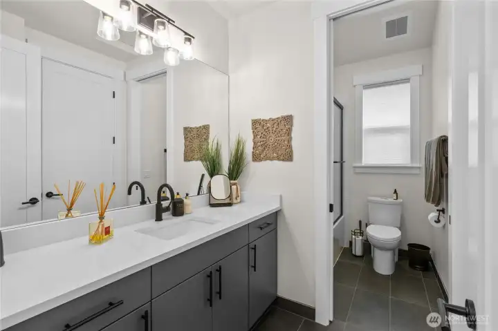 Main bathroom Main bathroom