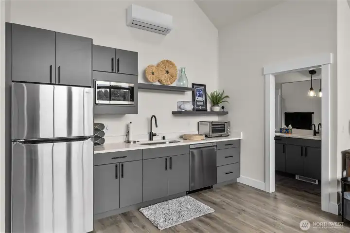 ADU kitchen with refrigerator, dishwasher, microwave, airconditioner ADU kitchen with refrigerator, dishwasher, microwave, airconditioner