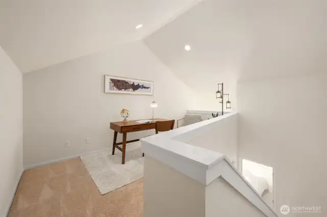 Loft/Den