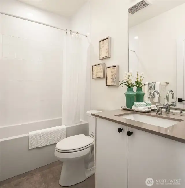 Main level bath
