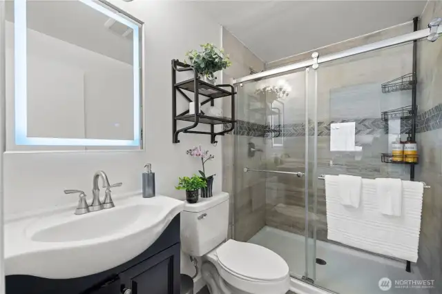 3/4 bath off primary