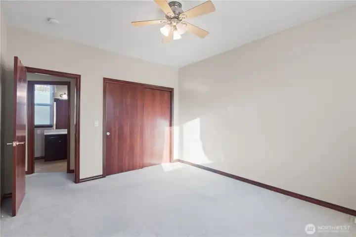 2nd bedroom