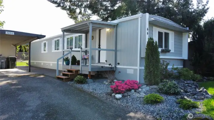 Beautiful, like new home in ALL-AGES Twin Firs