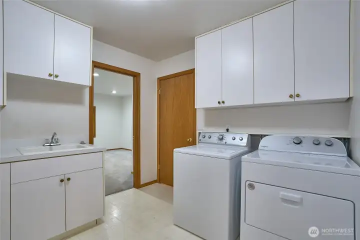 Spacious laundry room