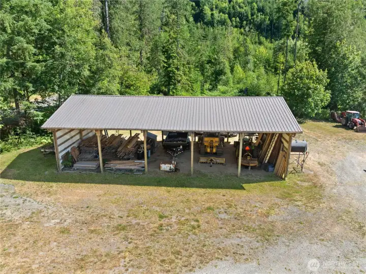 Huge 4 Bay Equipment shed Huge 4 Bay Equipment shed