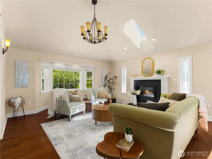 This home is made for entertainment or multigenerational living. This home is made for entertainment or multigenerational living.