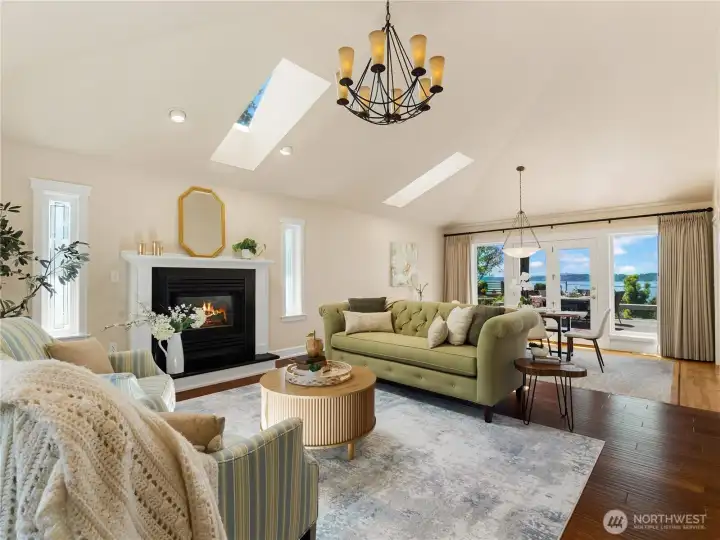Almost every home in this house has a beautiful view. Almost every home in this house has a beautiful view.