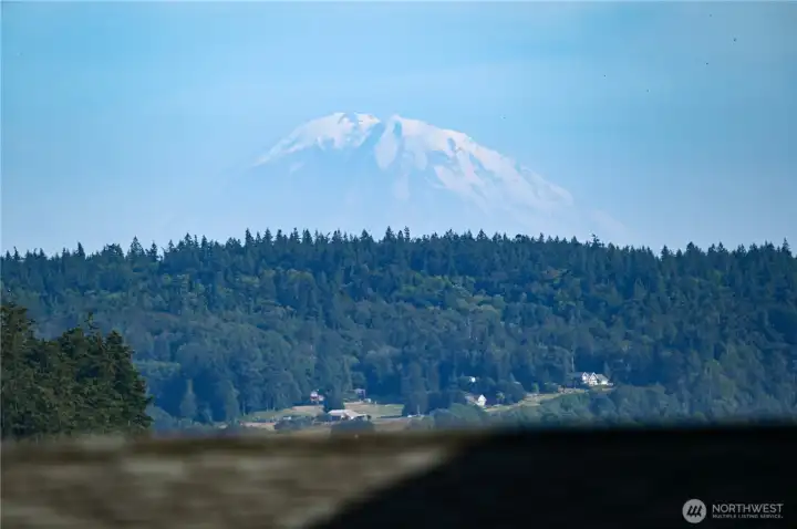 Views of Mt Rainier from upstairs deck