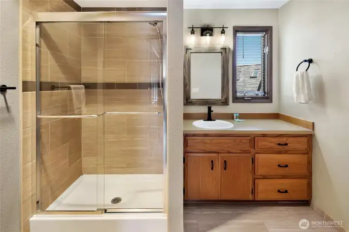 Updstairs 3/4 bathroom