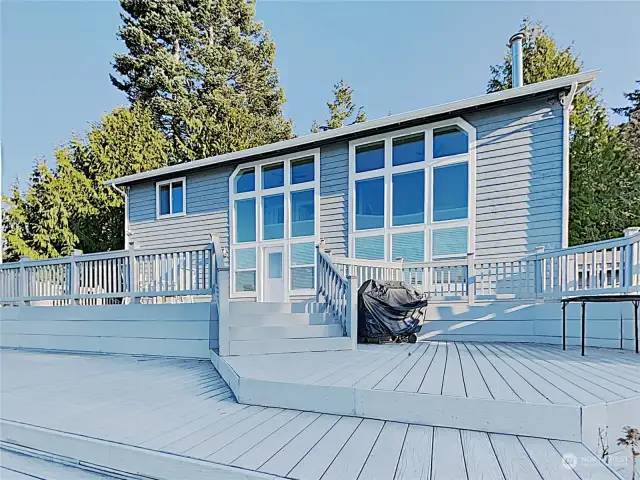 Large multi-level decks perfect for family BBQs, and viewing the gorgeous sunsets over Hood Canal, boat traffic and marine life.