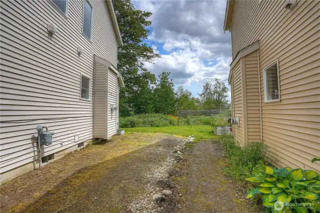 side yard divider