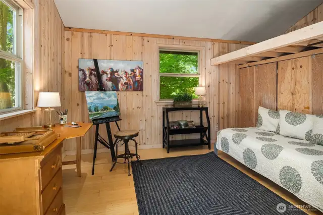 Detached studio, office, guest room.