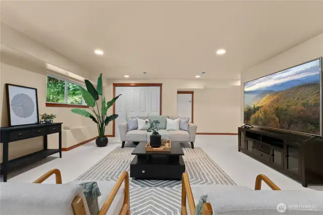 Perfect for hosting, or possible multi-gen living