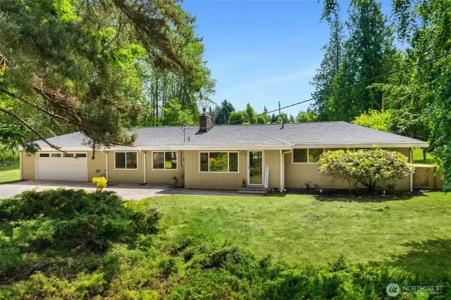 Welcome to this beautiful remodeled rambler!