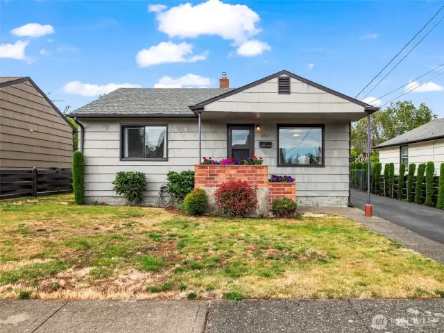 Charming bungalow!