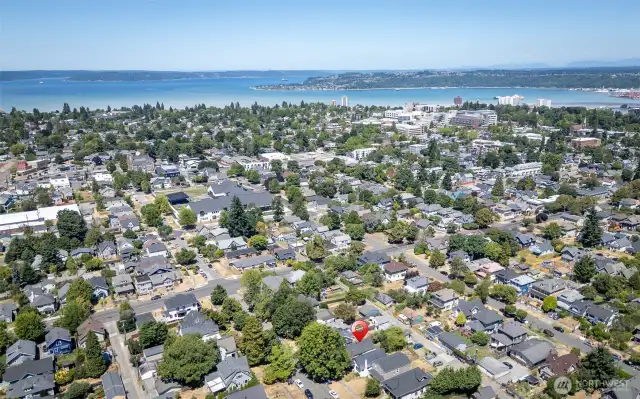 Close to shops, T Line, and easy highway access.