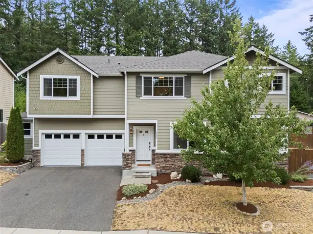 Stunning newer build, turn-key, and ready to check all your boxes.