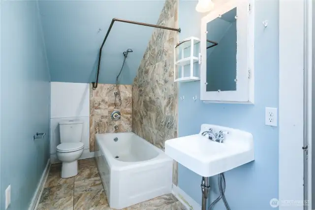 Upstairs bathroom