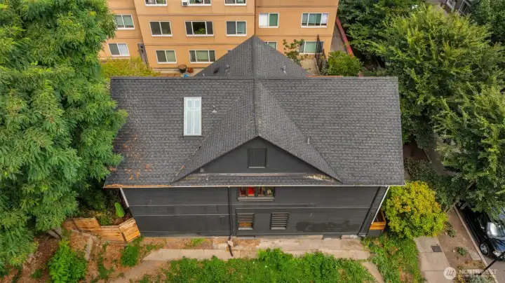 The property is one of the few remaining residential development parcels in the South Lake Union area, offering a myriad of possibilities.