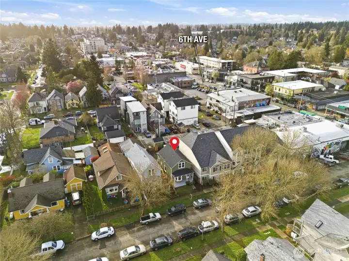 Located near major highways, shopping, dining, and everyday amenities!