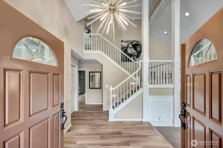 Gorgeous entry w/vaulted ceilings, walls of windows and the perfect floorplan. Gorgeous entry w/vaulted ceilings, walls of windows and the perfect floorplan.