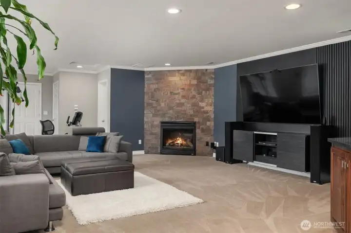 The options are endless. This space is truly a bonus! The options are endless. This space is truly a bonus!