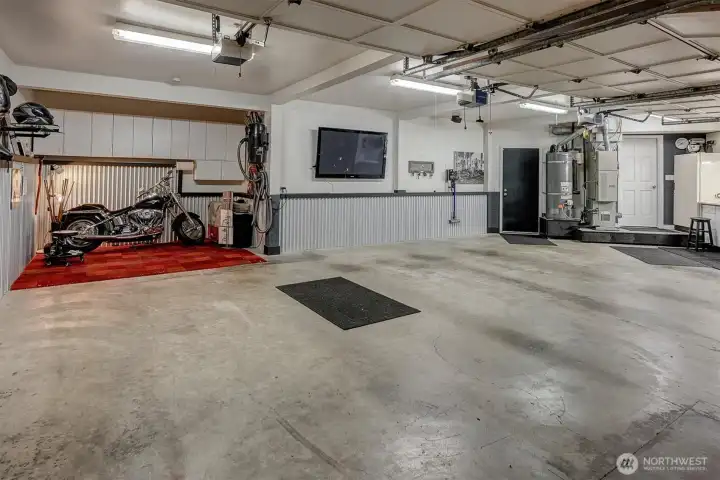 Everything you need and love.....Bring those toys, tools....and tunes! Everything you need and love.....Bring those toys, tools....and tunes!