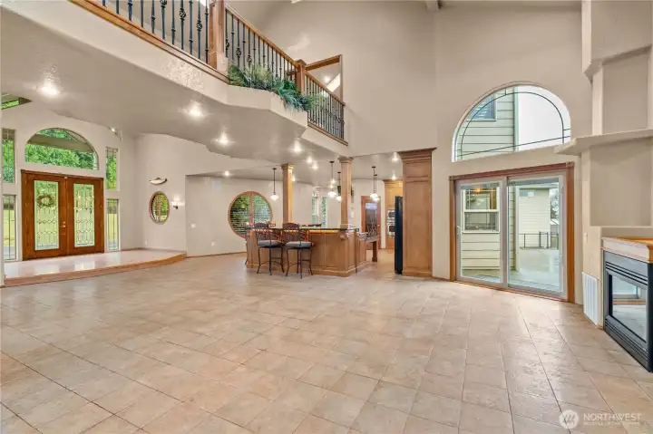 Dining room looking into kitchen