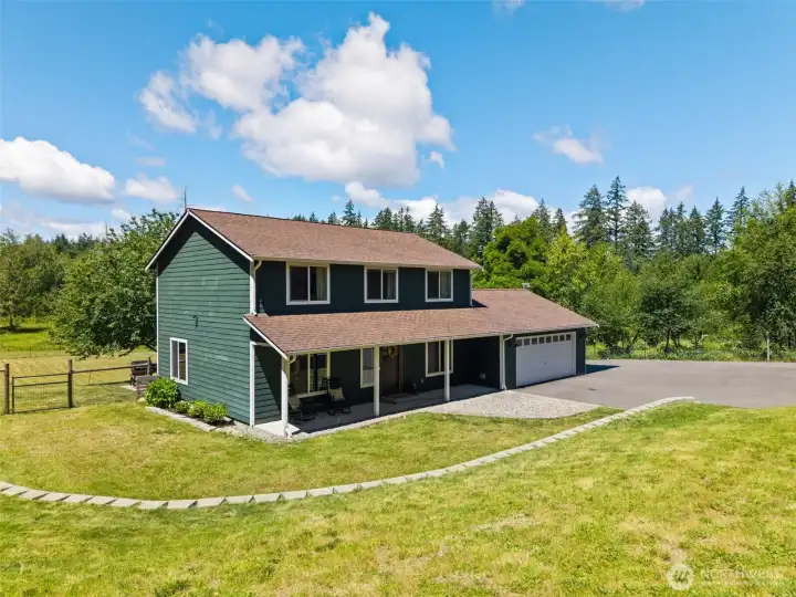 This property has been lovingly cared for and maintained with easy living both inside and out. This property has been lovingly cared for and maintained with easy living both inside and out.