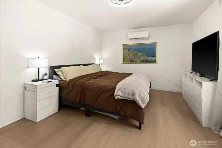 Spacious bedroom 2 Spacious bedroom 2