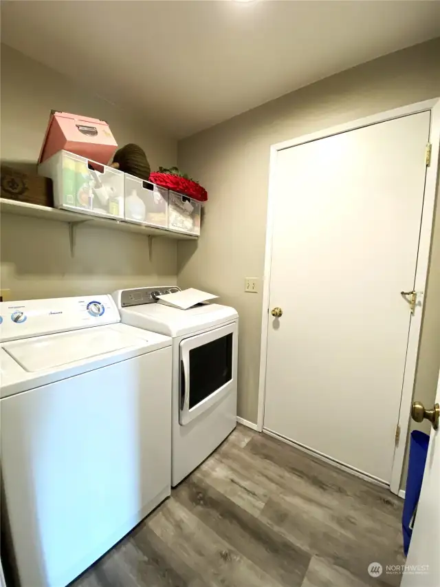 988 Laundry Room