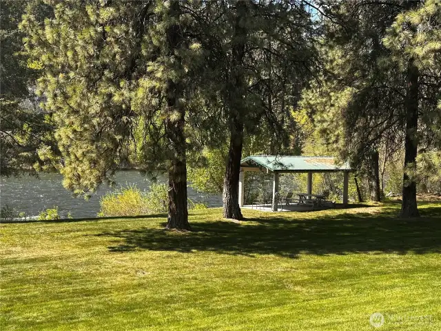 Common Area to River