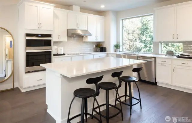 kitchen and breakfast bar