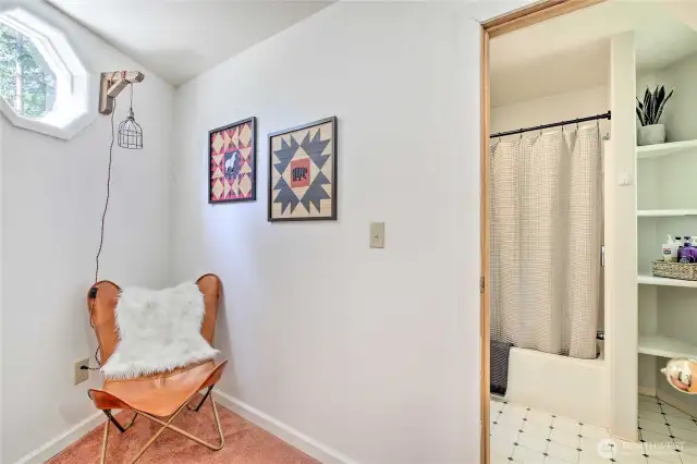 2nd Floor Bath