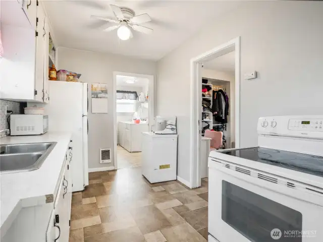 Kitchen #3037