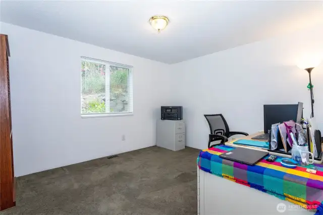 4th bedroom has ben used as an office.