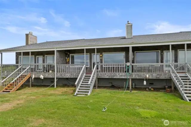 Ocean-Side Deck