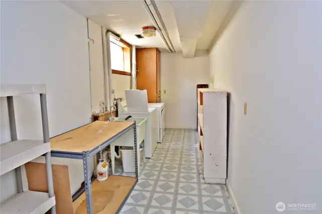 Lower Laundry Room
