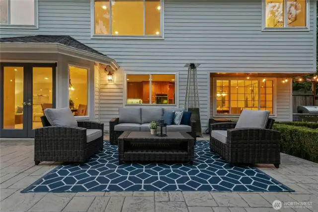 Great for entertaining and gas hook-up for BBQ get togethers.
