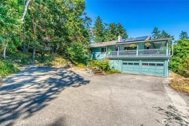 Ample parking and easy step free access to the home.