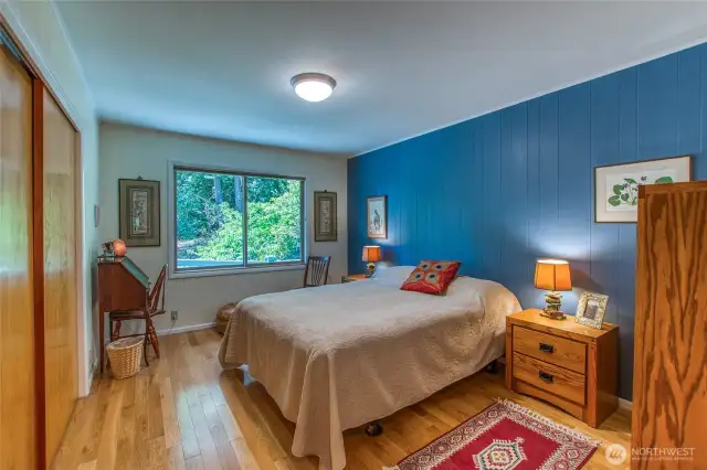 Guest bedroom